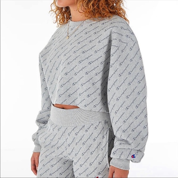 Champion Cropped Sweatshirt, NWT! - Picture 3 of 4